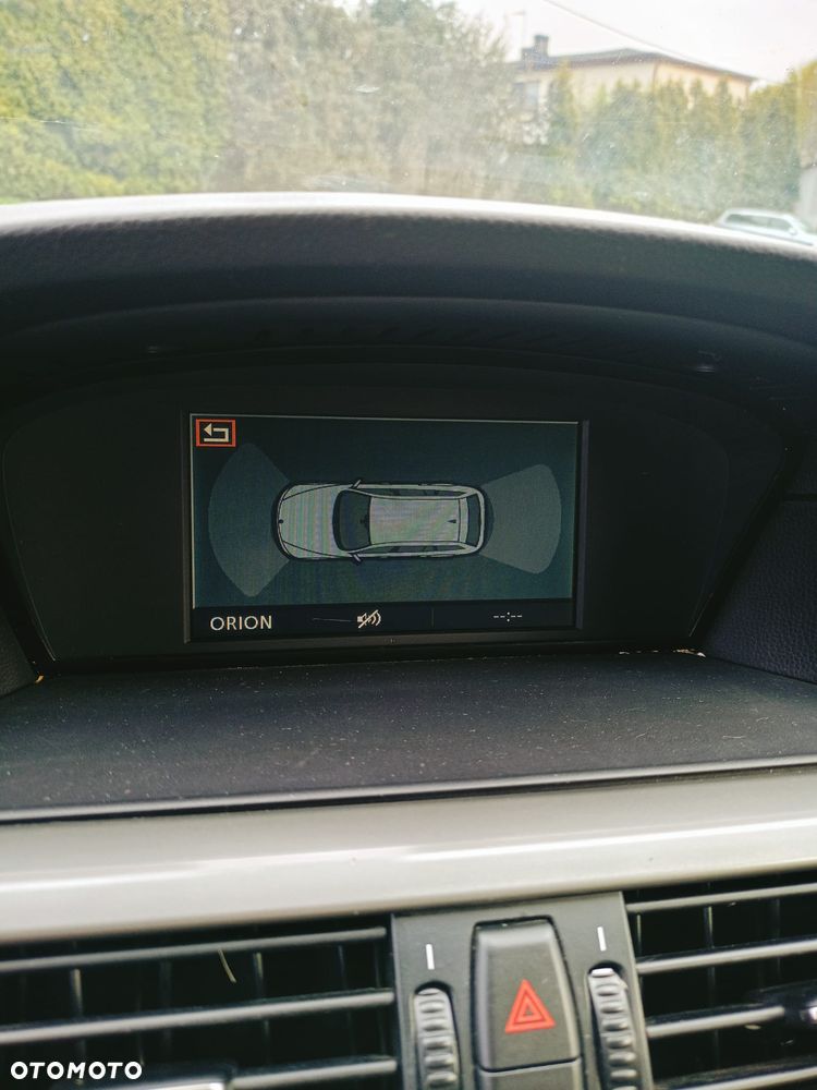 BMW Seria 5 523i - 16