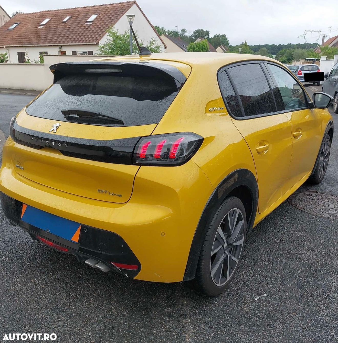 Peugeot 208 PureTech 130 EAT8 GT - 4