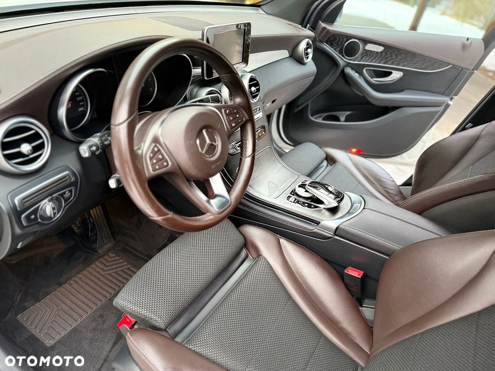 Mercedes-Benz GLC - 11