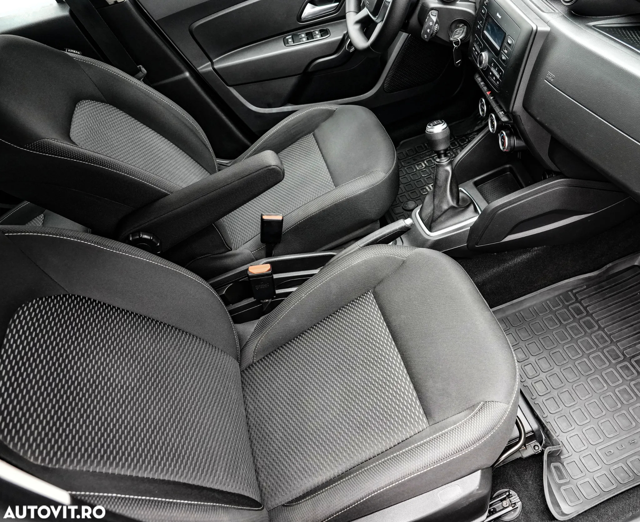 Dacia Duster 1.5 Blue dCi 4WD Essential - 13