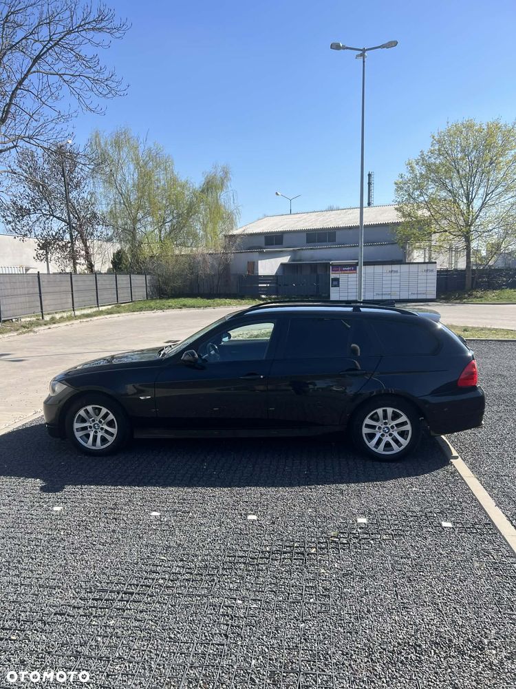 BMW Seria 3 318i - 2