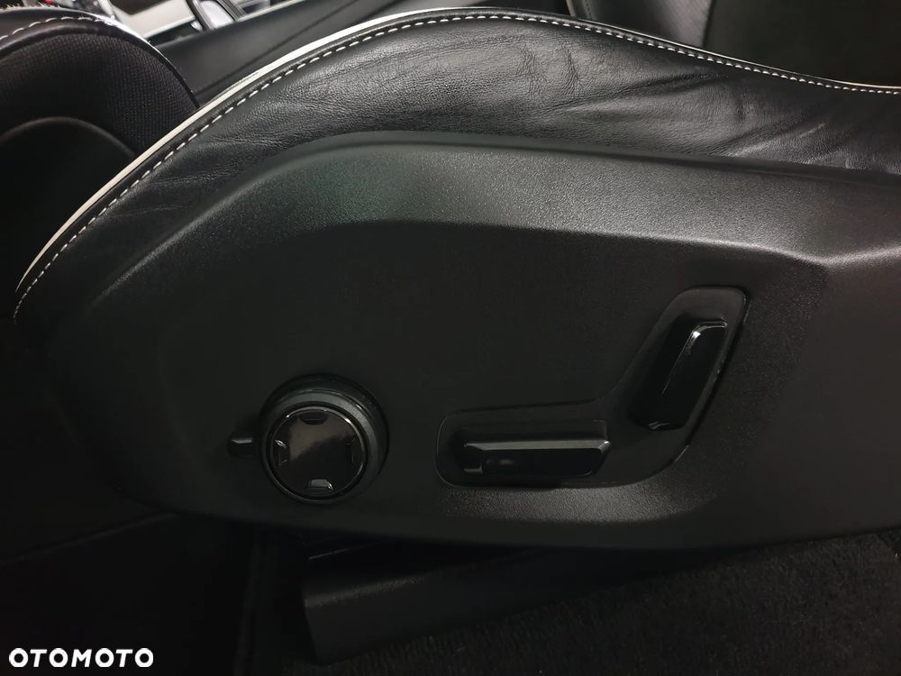 Volvo XC 90 B5 D AWD Geartronic RDesign - 32