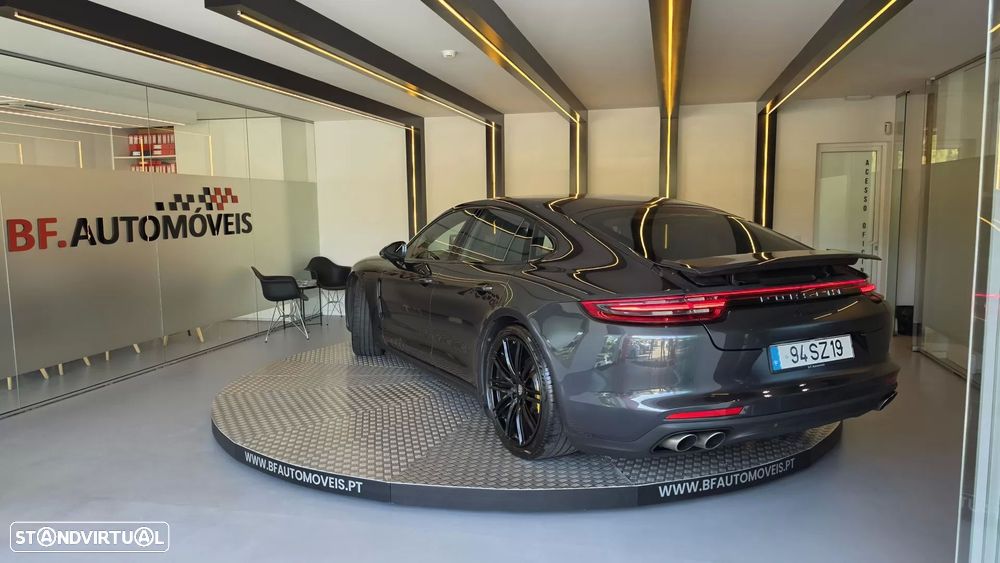 Porsche Panamera 4 S - 4