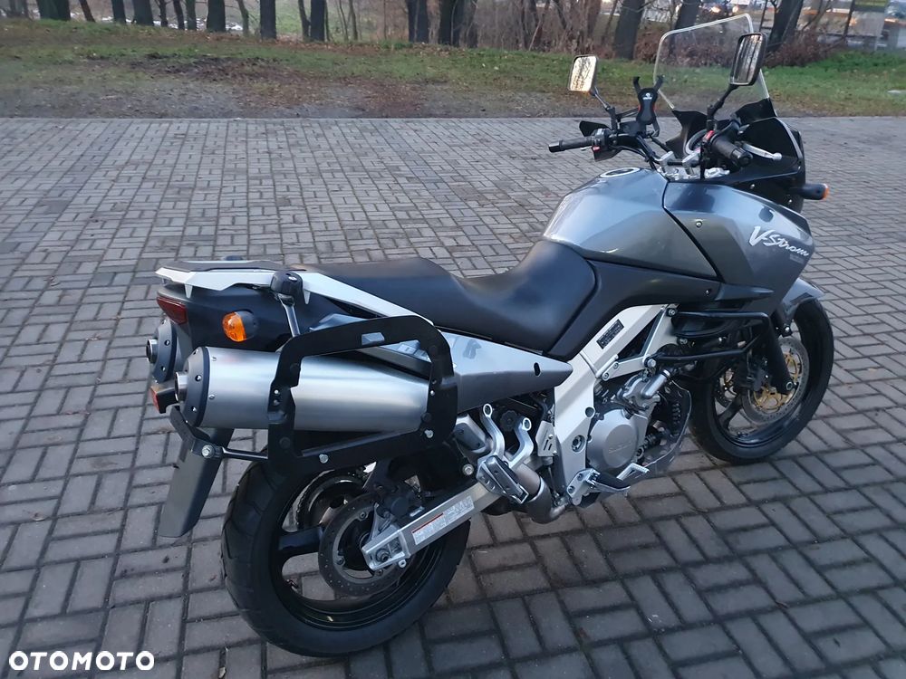 Suzuki V-STROM - 17