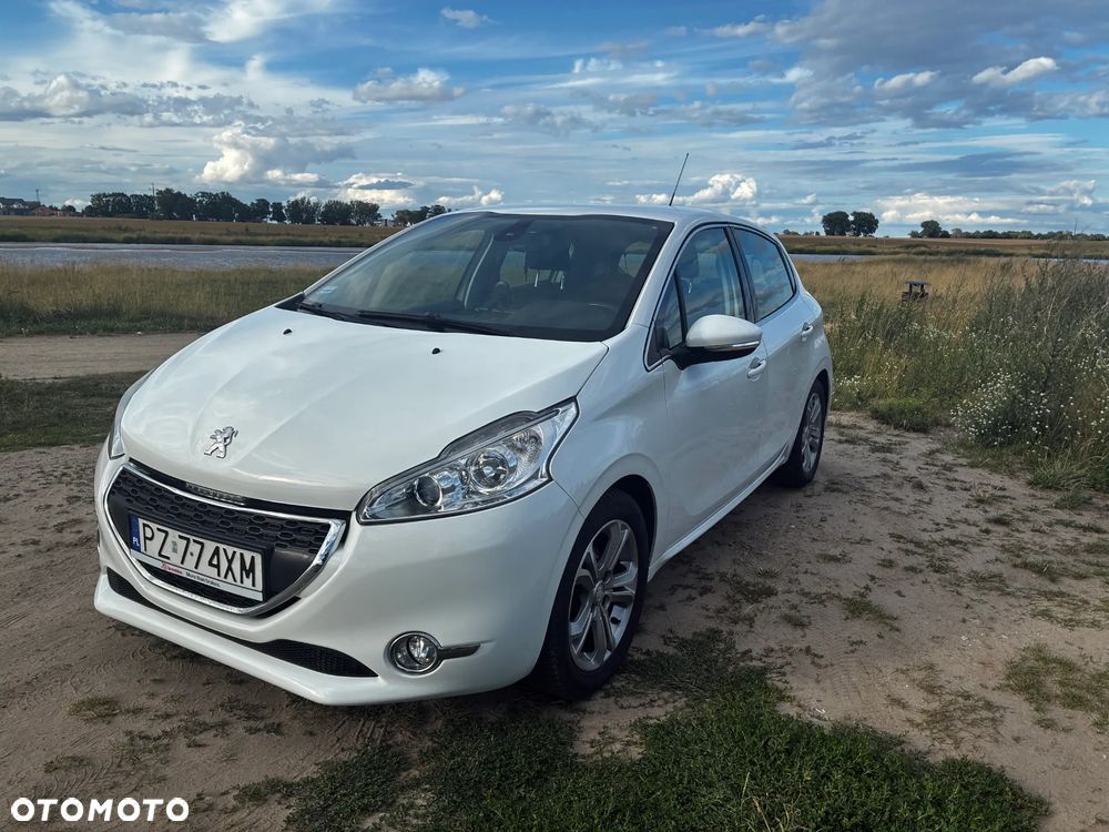 Peugeot 208 82 VTI Allure - 11