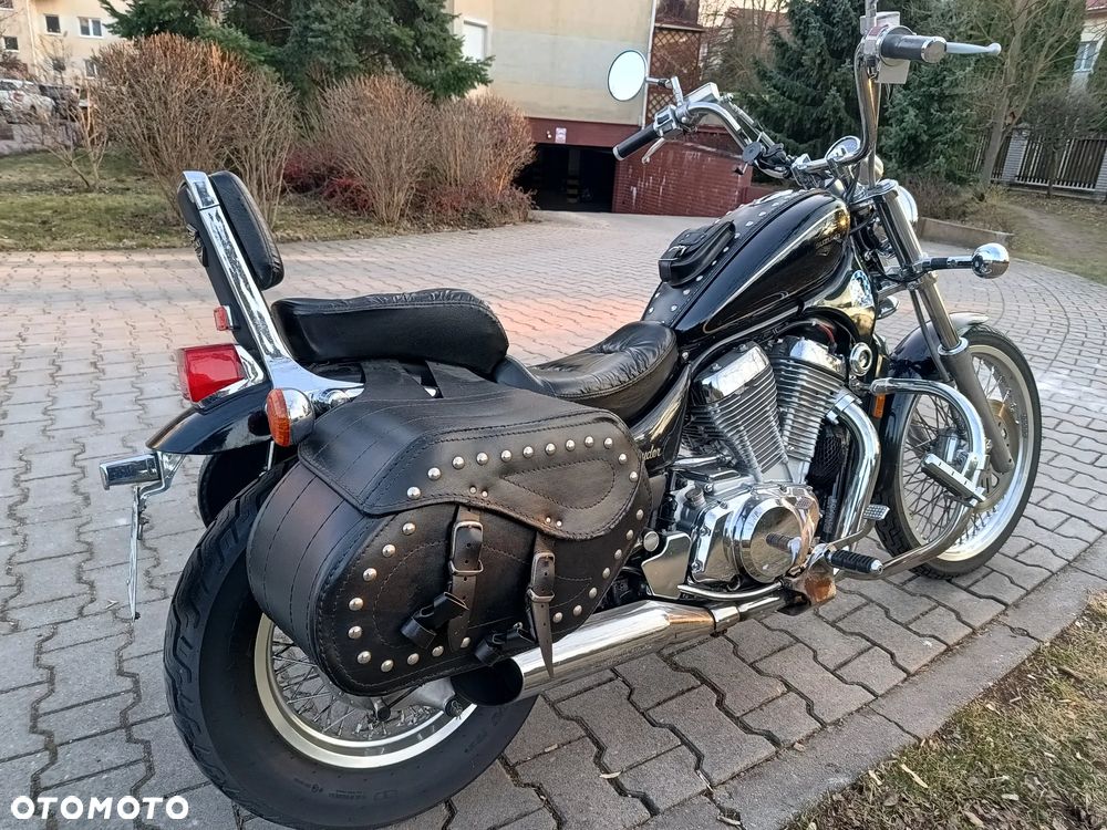 Suzuki Intruder - 8