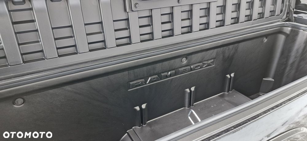 RAM 1500 5.7 Crew Cab Limited - 32