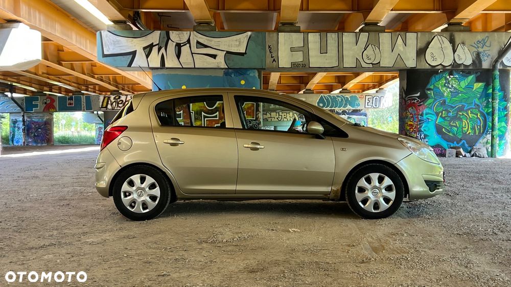 Opel Corsa 1.4 16V Enjoy - 2