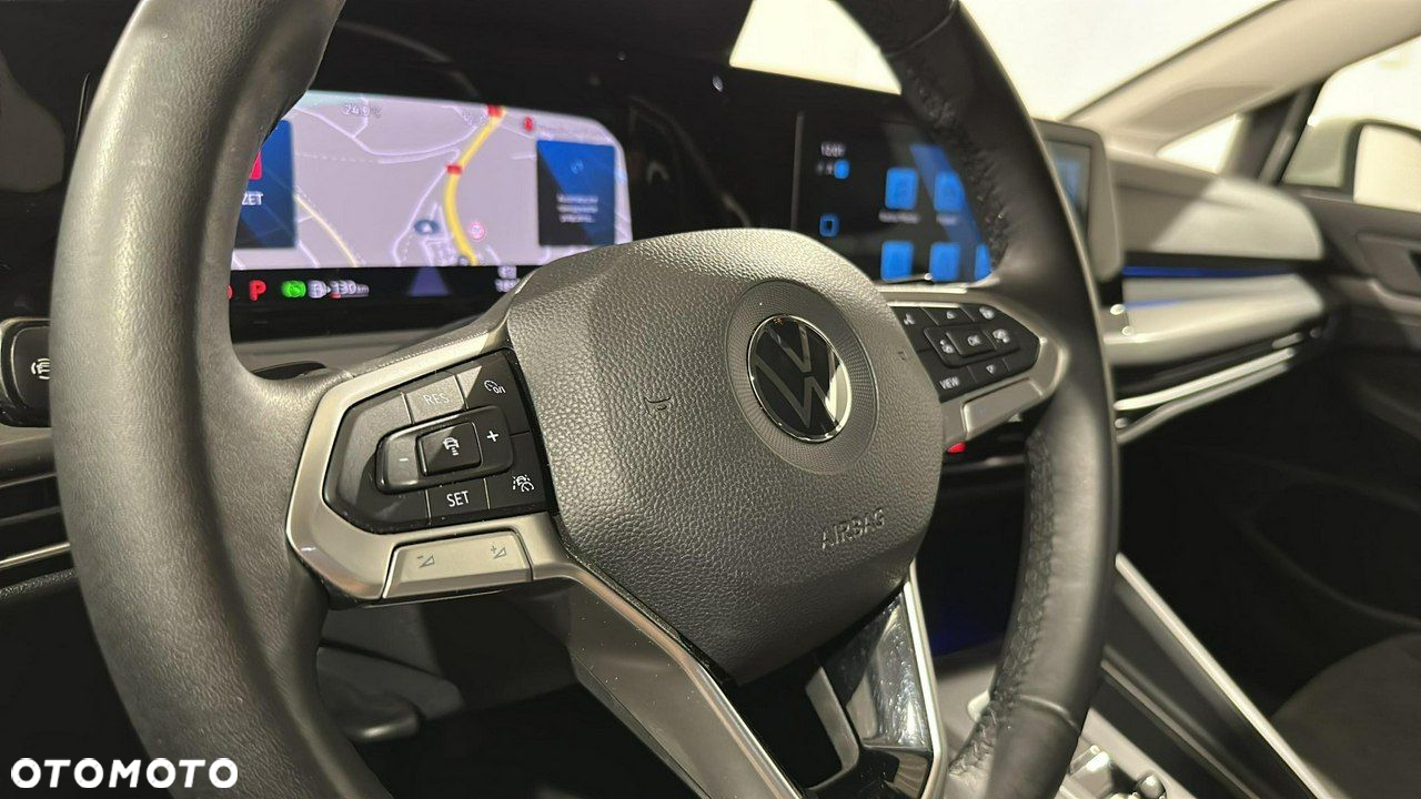 Volkswagen Golf - 22