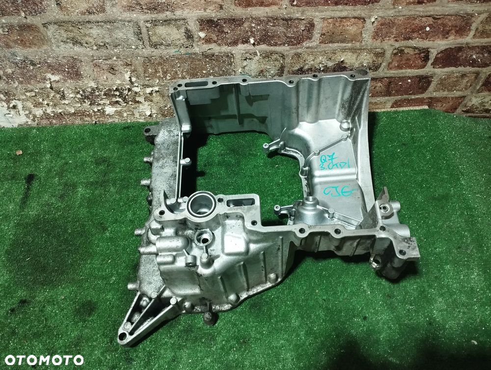 GÓRNA MISKA OLEJOWA AUDI Q7 3.0 TDI 2013 ROK KOD SILNIKA: CJG - 1