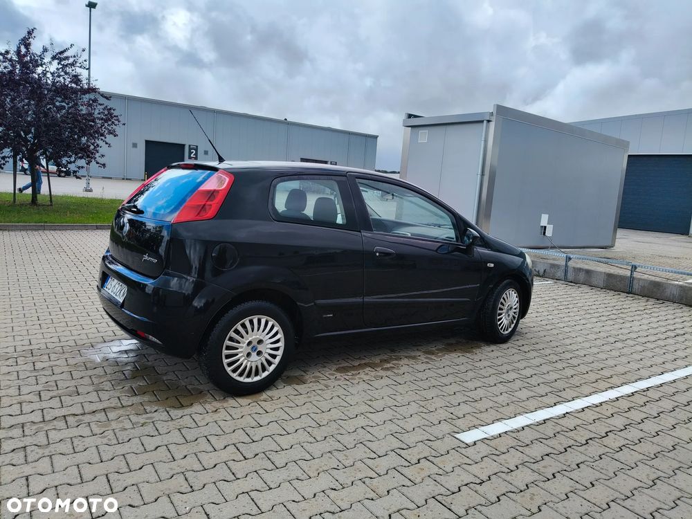 Fiat Grande Punto 1.4 16V Dynamic - 3