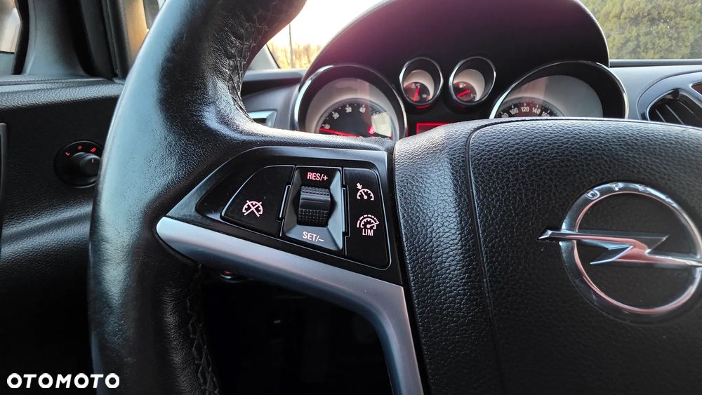 Opel Astra 1.4 T Cosmo - 16