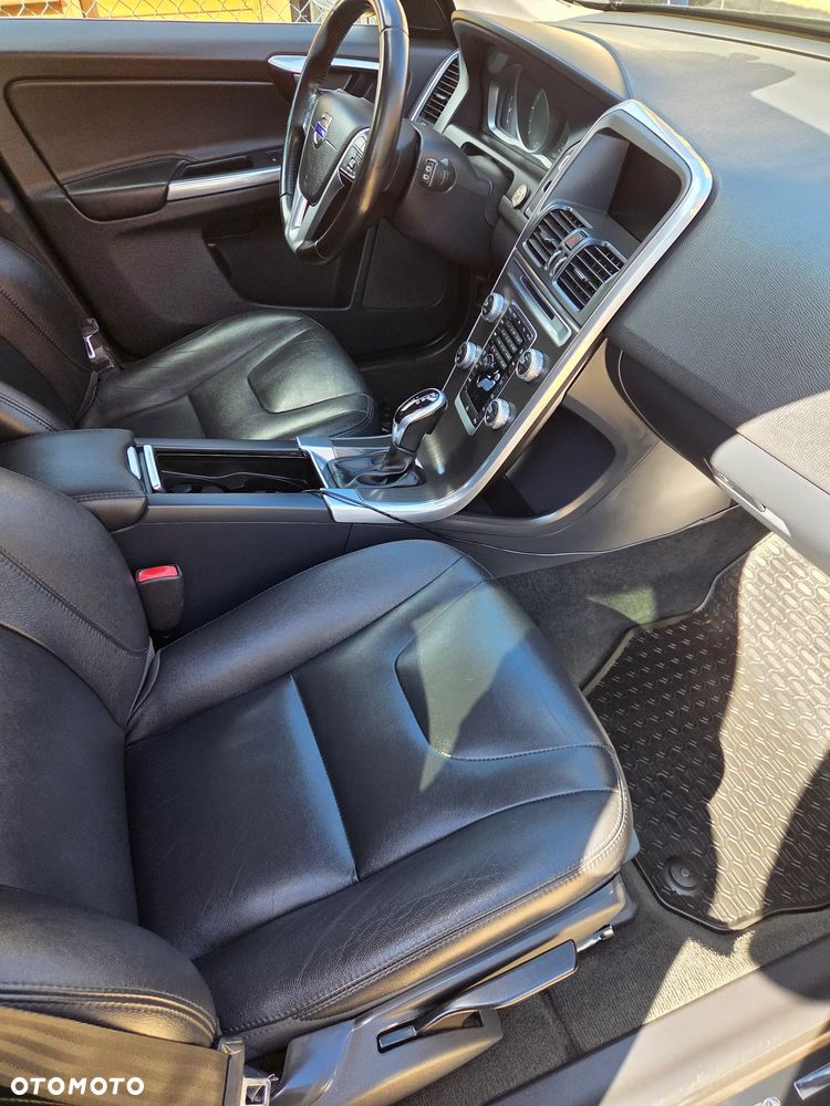 Volvo XC 60 D3 Drive-E Momentum - 20