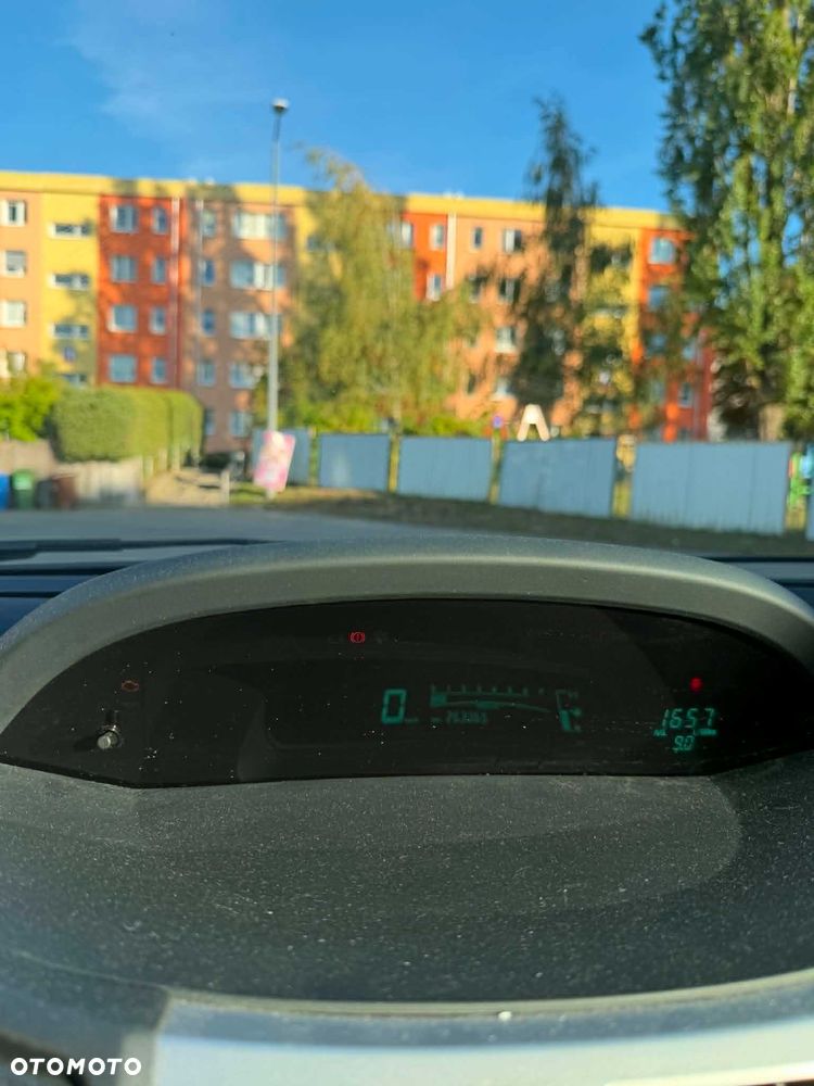 Toyota Yaris - 6