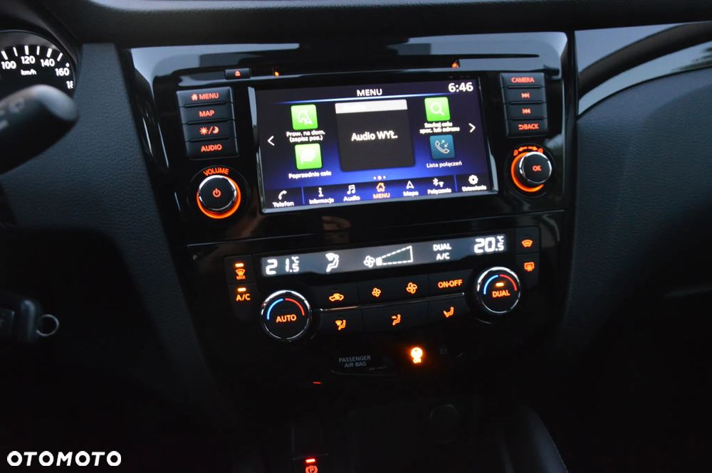 Nissan Qashqai 1.3 DIG-T TEKNA - 25