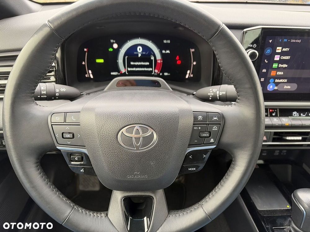 Toyota Camry - 18