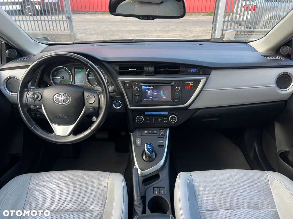 Toyota Auris 1.8 HSD Luna - 22