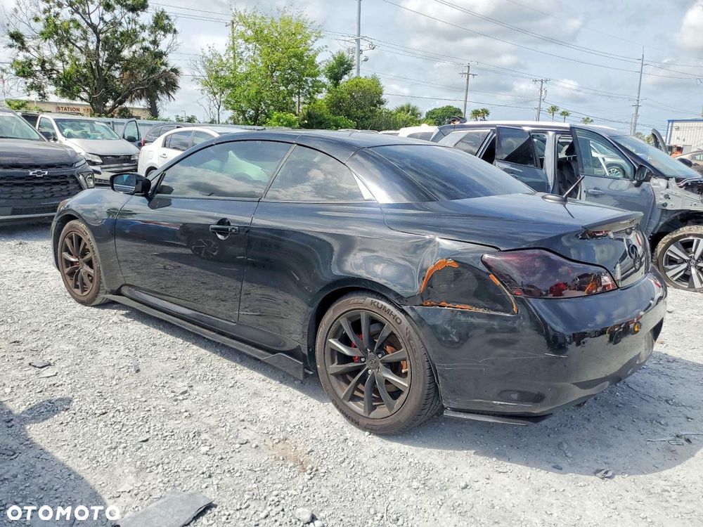 Infiniti G G37 - 6