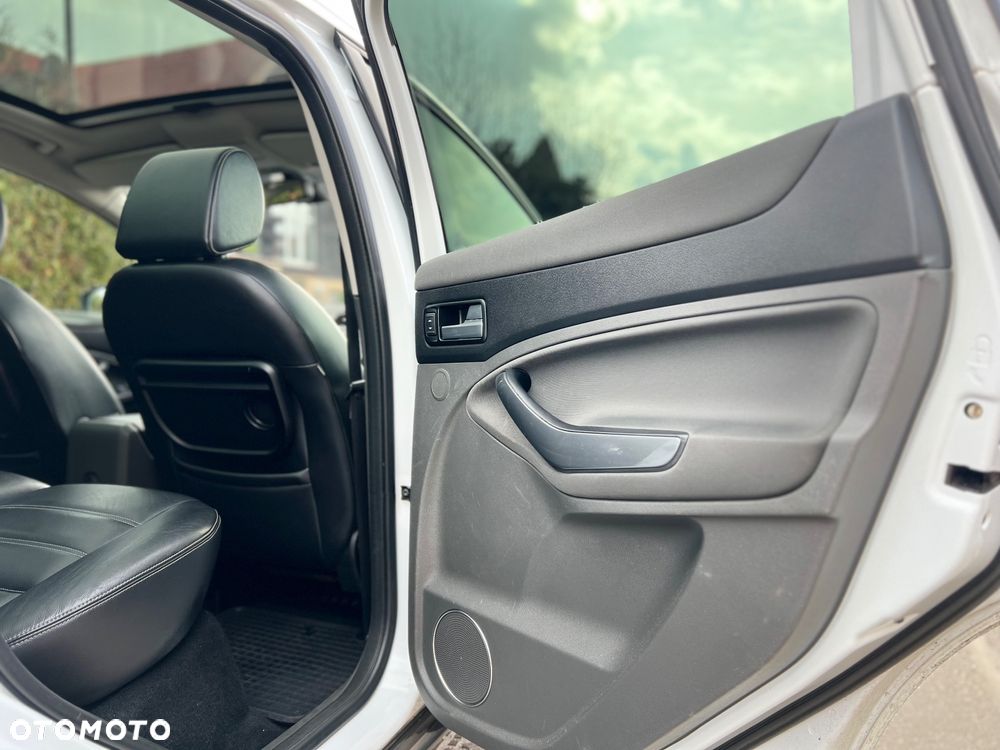 Ford Kuga 2.0 TDCi 4x4 Titanium - 26