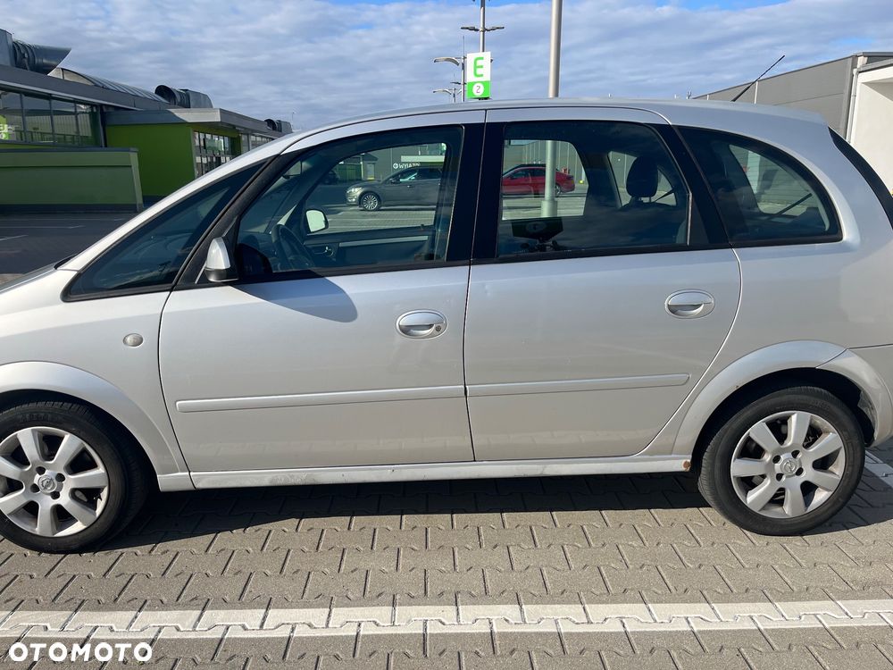 Opel Meriva 1.6 Cosmo - 4