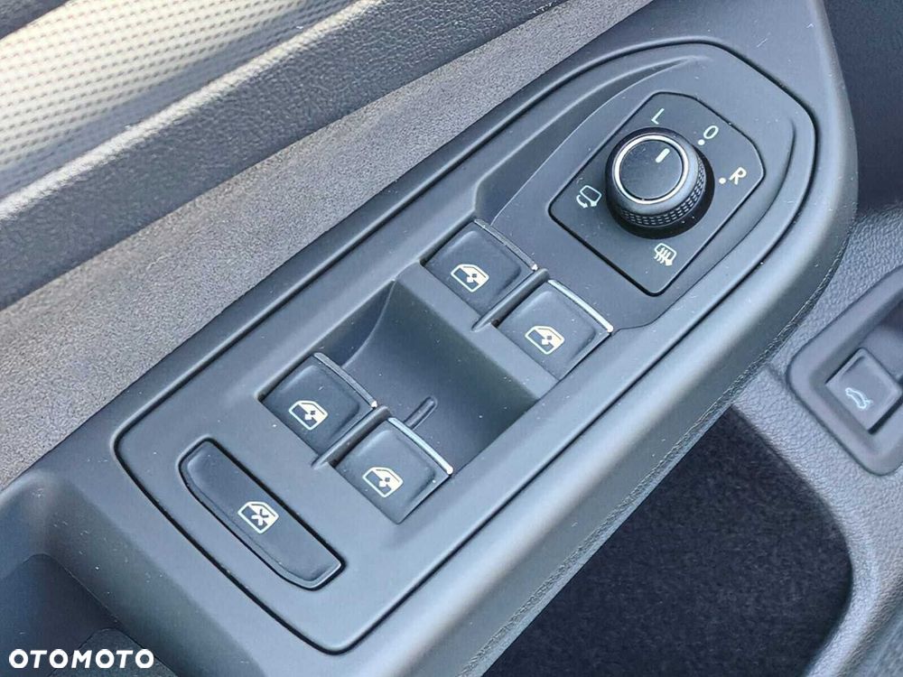 Volkswagen Golf Variant 1.5 eTSI mHEV Style DSG - 22