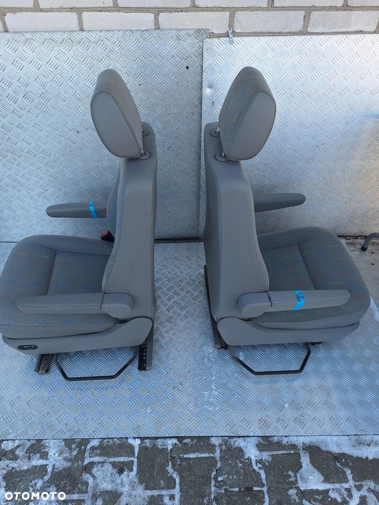 FOTEL OBROTOWY LEWY PRAWY PRZÓD KIEROWCY PODŁOKIETNIKI  OBROTNICA VW TRANSPORTER T5 CARAVELLE - 3