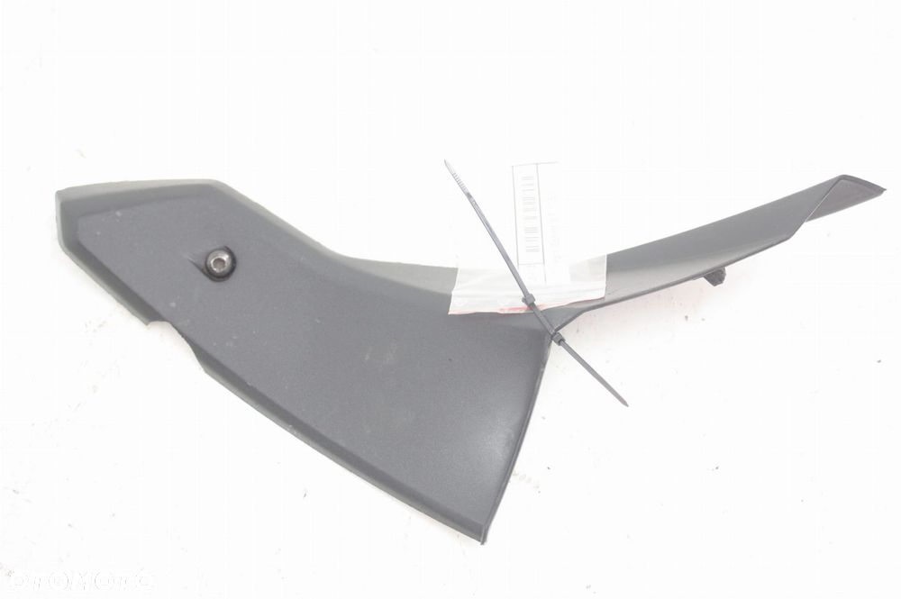 OWIEWKA OSŁONA PRAWA WYPEŁNIENIE Triumph Sprint ST 1050 - 1