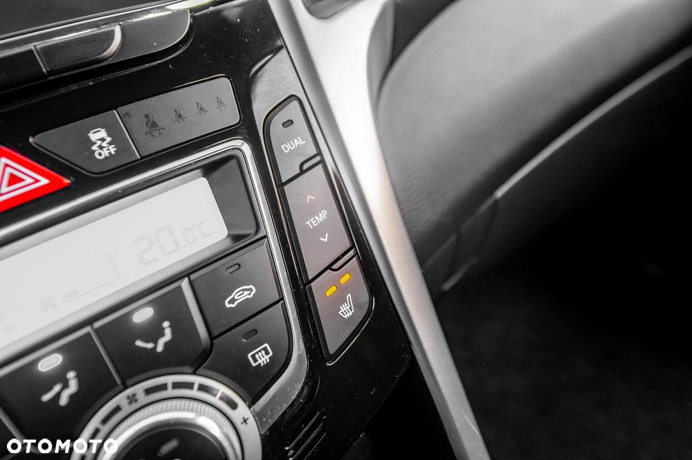 Hyundai i30 blue 1.6 GDI Passion - 28