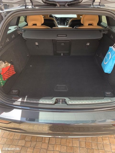 Volvo V60 2.0 B4 Inscription Geartronic - 4