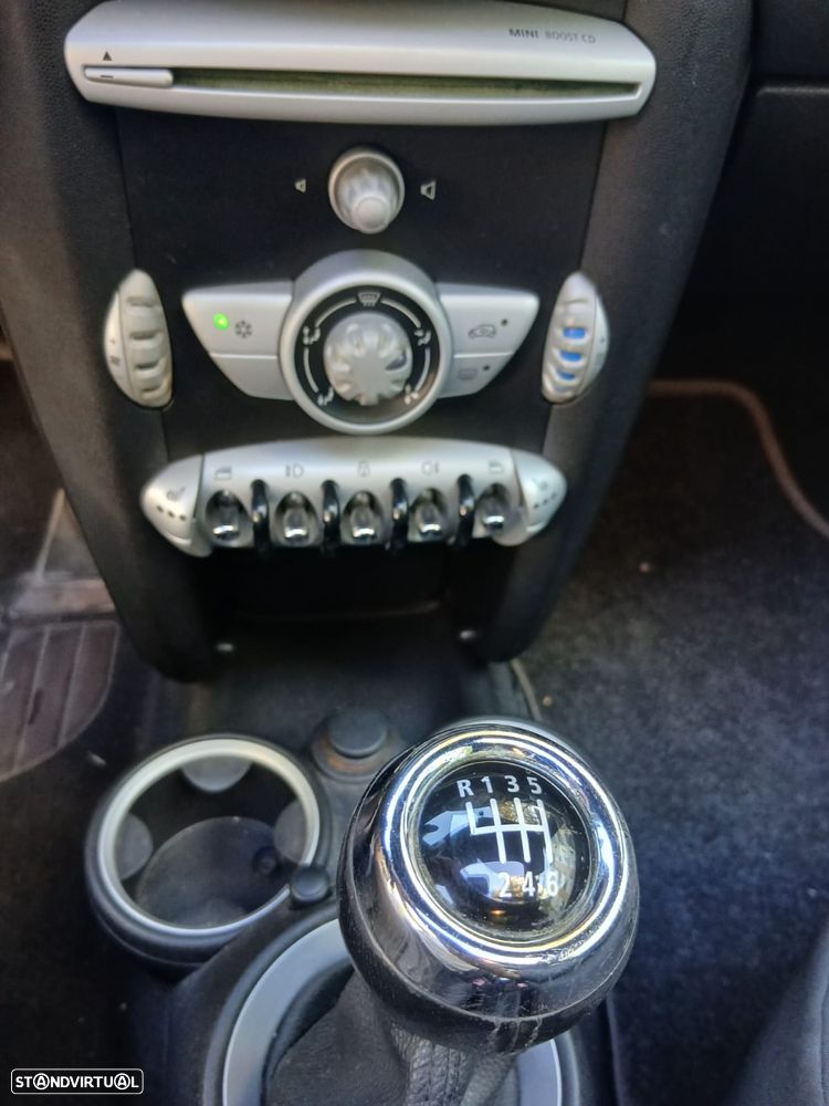 MINI 3 Portas One - 18