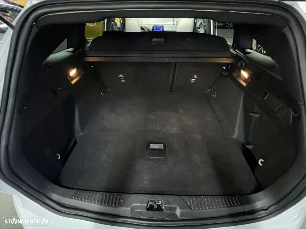 Ford Focus SW 1.5 TDCi EcoBlue ST-Line - 48