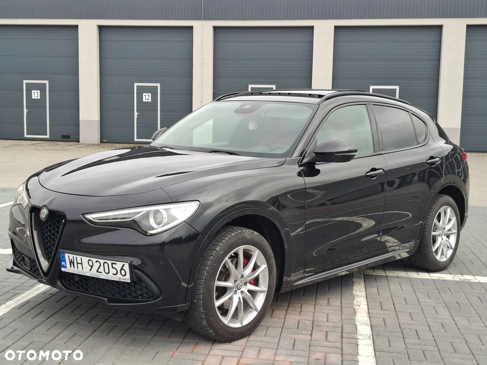 Alfa Romeo Stelvio - 2