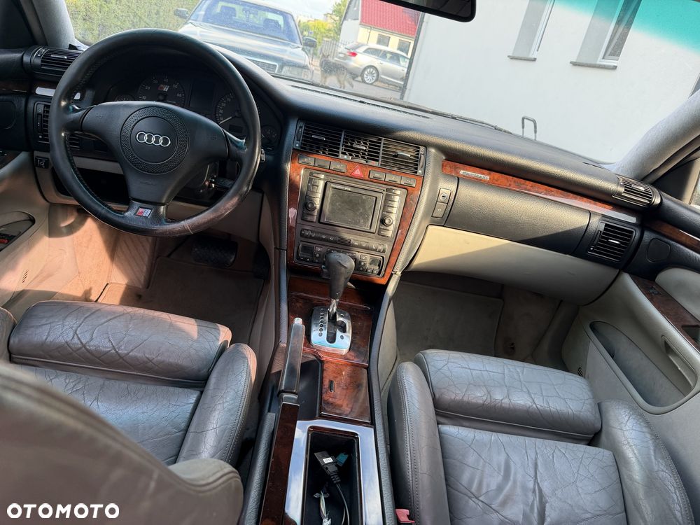 Audi S8 - 5