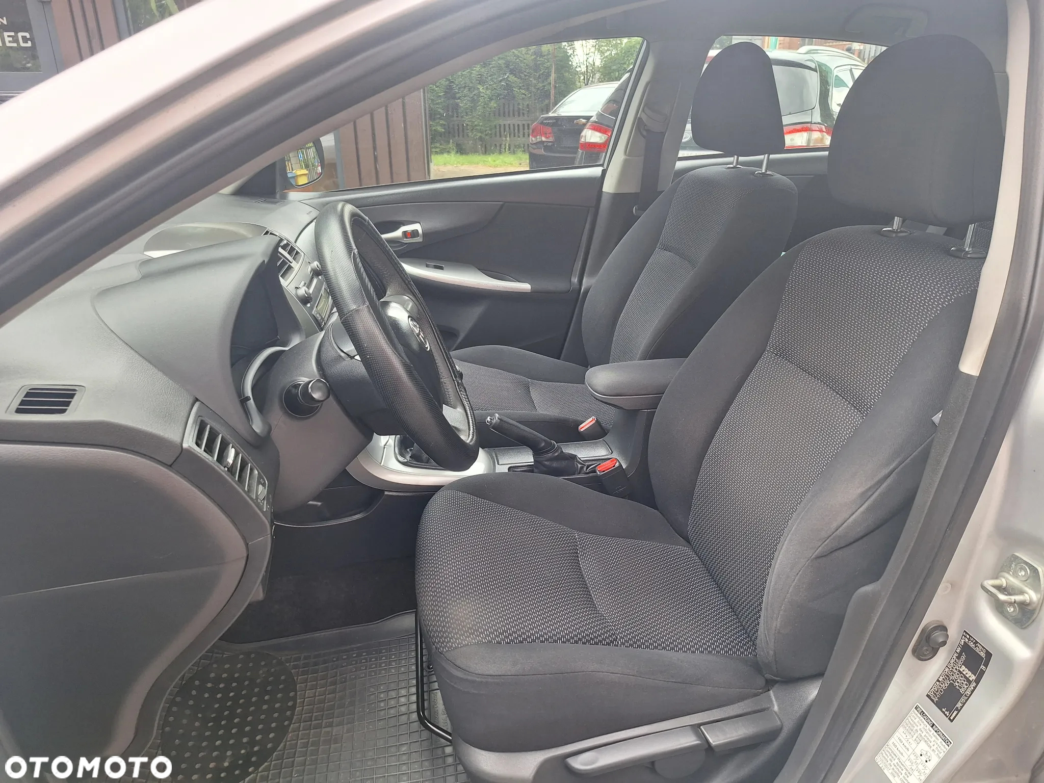 Toyota Corolla 1.6 Luna - 10