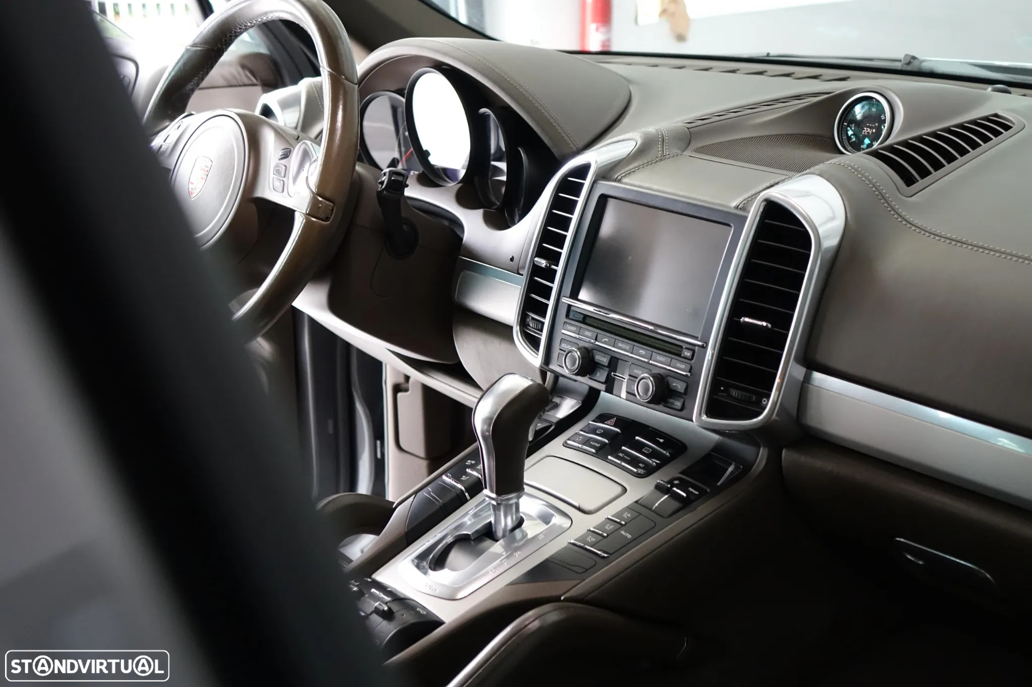 Porsche Cayenne Tiptronic - 14