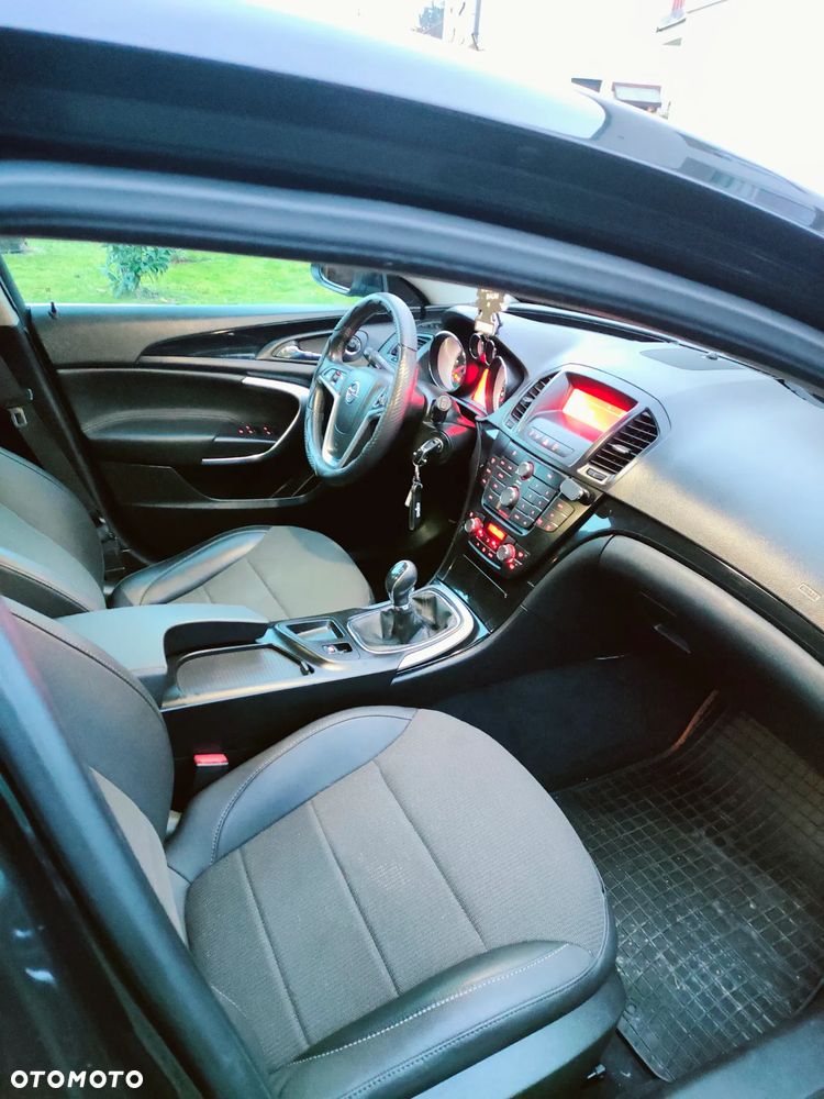 Opel Insignia - 11