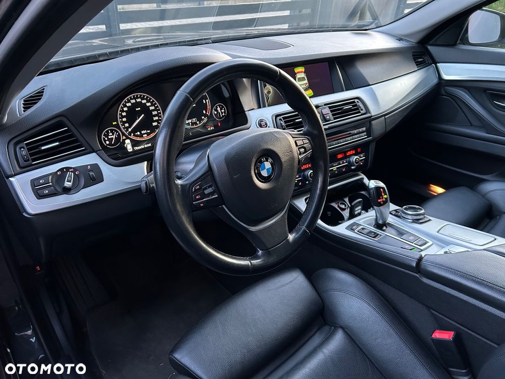 BMW Seria 5 525d xDrive - 5