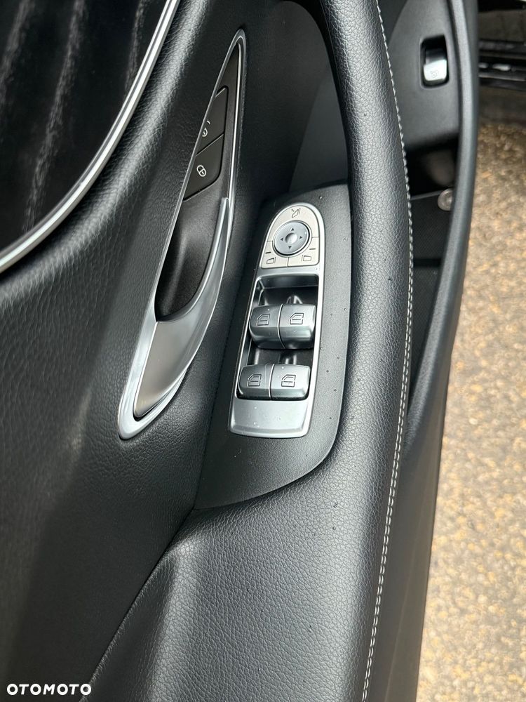 Mercedes-Benz Klasa E 300 9G-TRONIC - 11