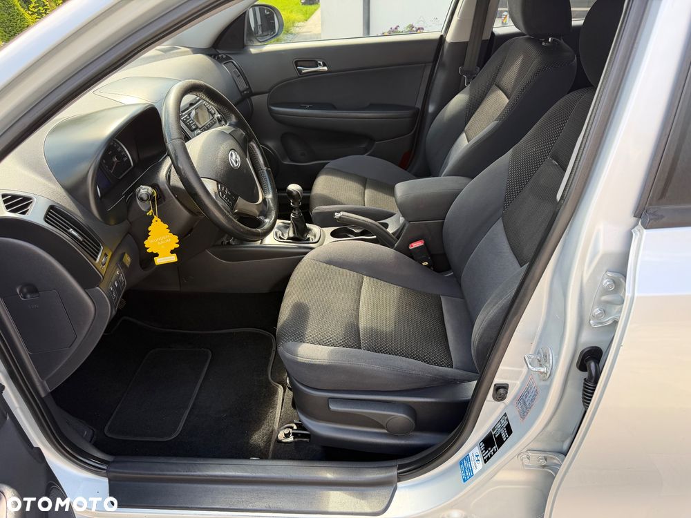 Hyundai i30 1.6 Premium - 25