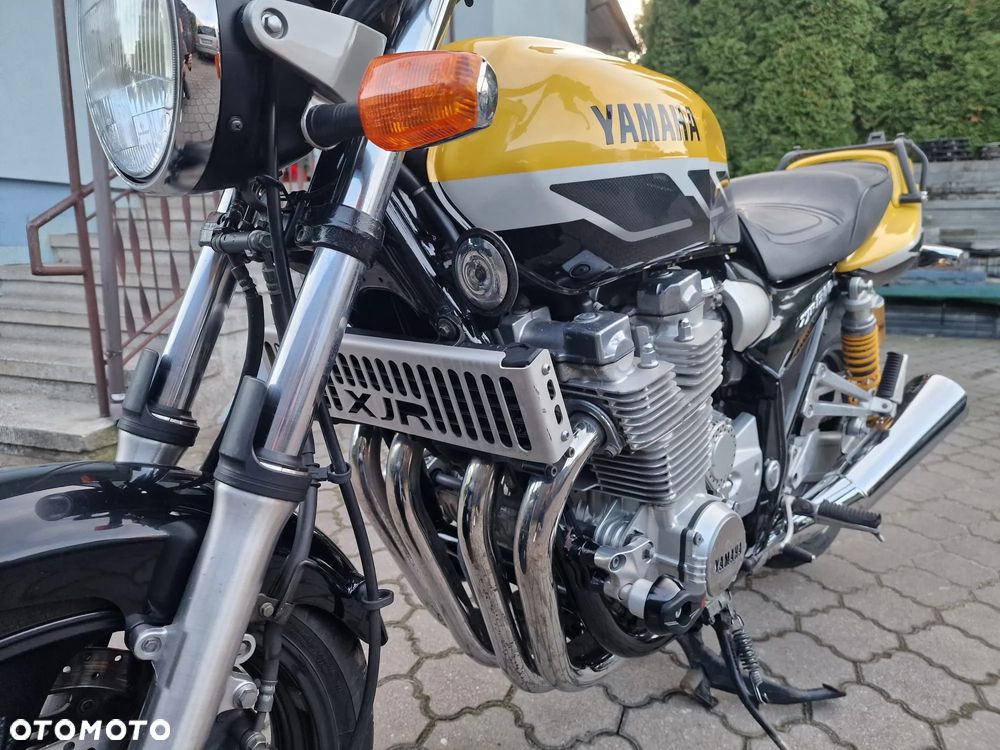 Yamaha XJR - 7