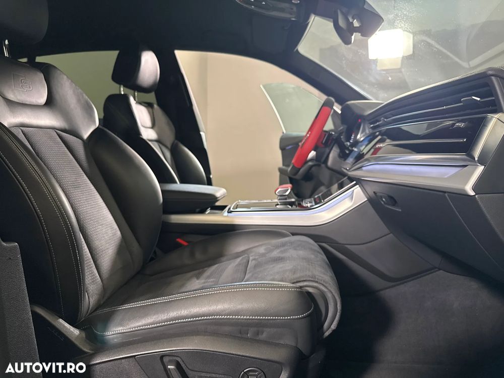 Audi Q8 55 TFSI quattro Tiptronic MHEV - 12