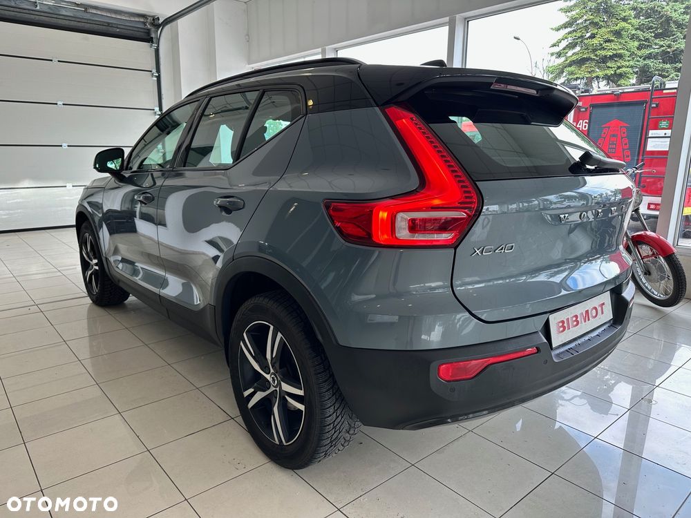 Volvo XC 40 T3 R-Design - 4