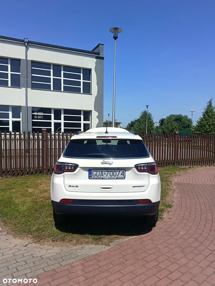 Jeep Compass - 4
