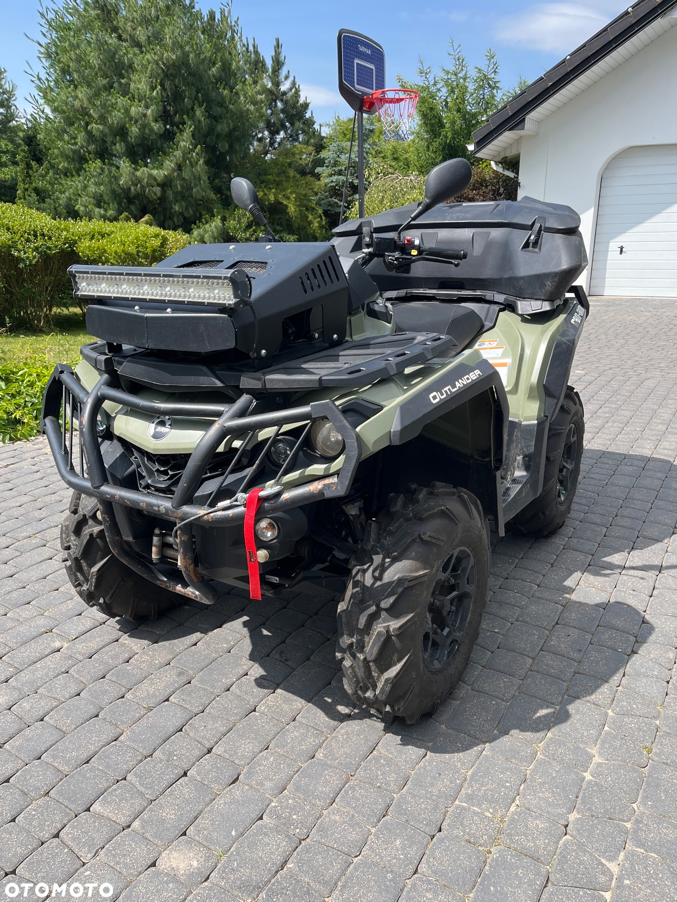 Can-Am Outlander - 2