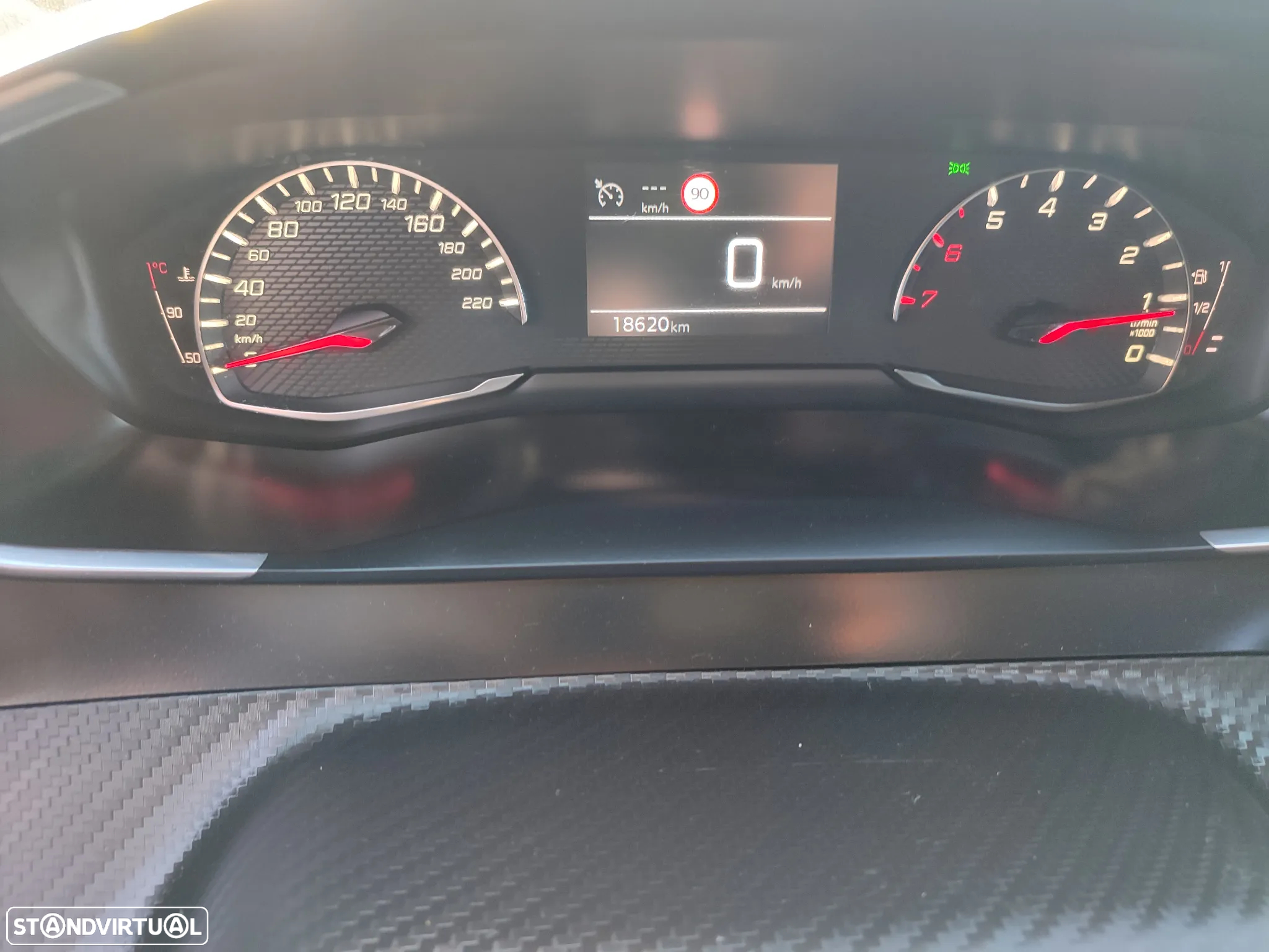 Peugeot 208 1.2 PureTech Active Pack - 25