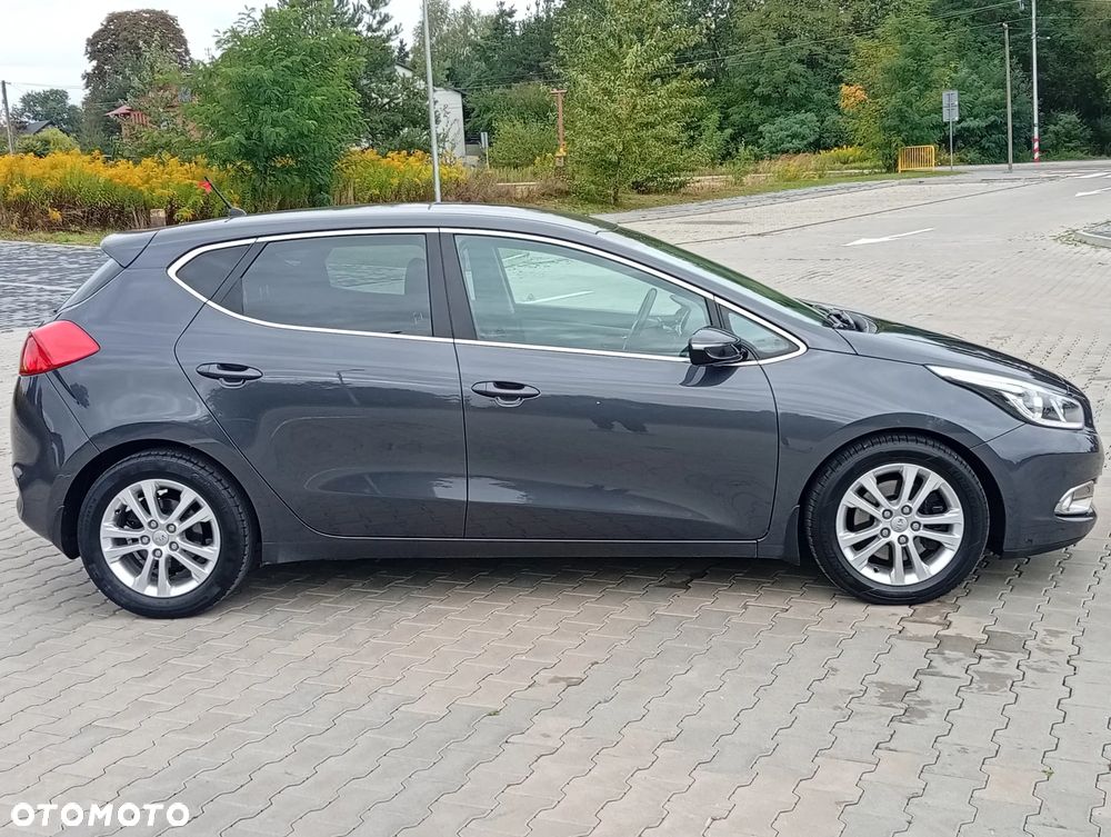 Kia Ceed 1.6 CRDi 128 Platinum Edition - 8