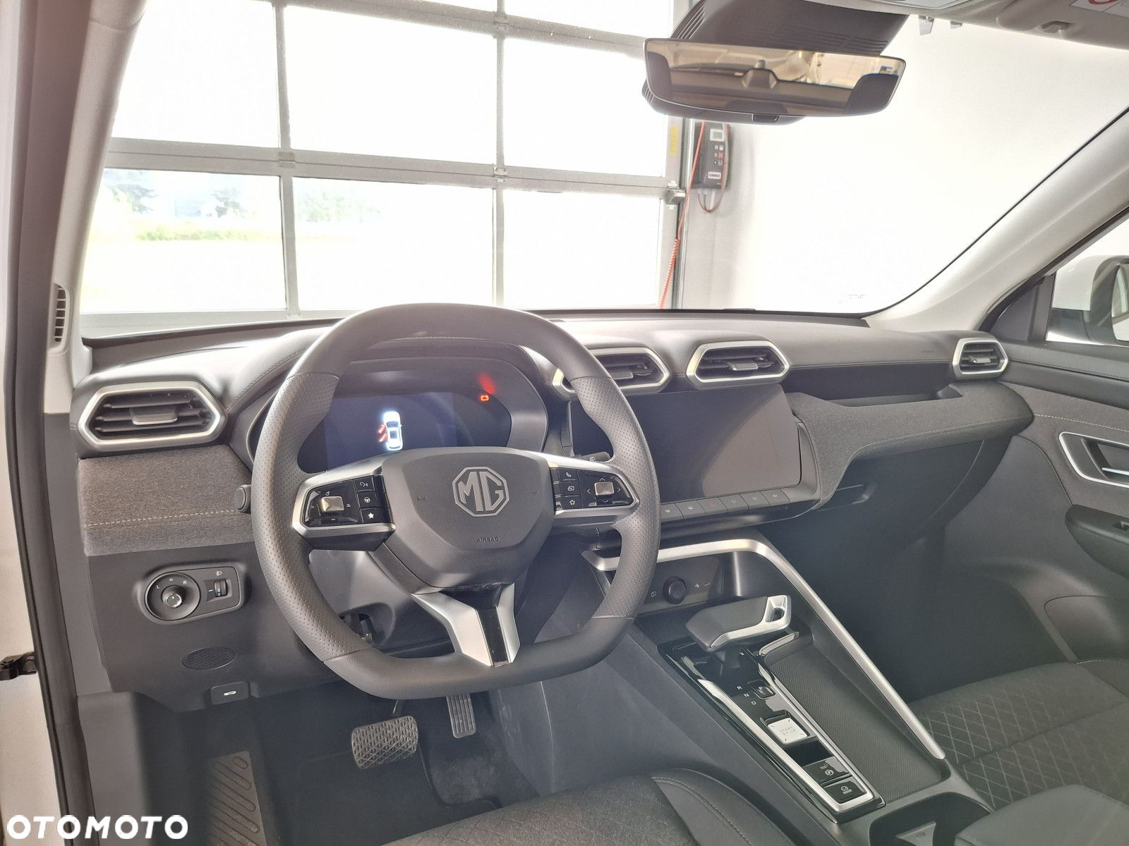 MG ZS - 8