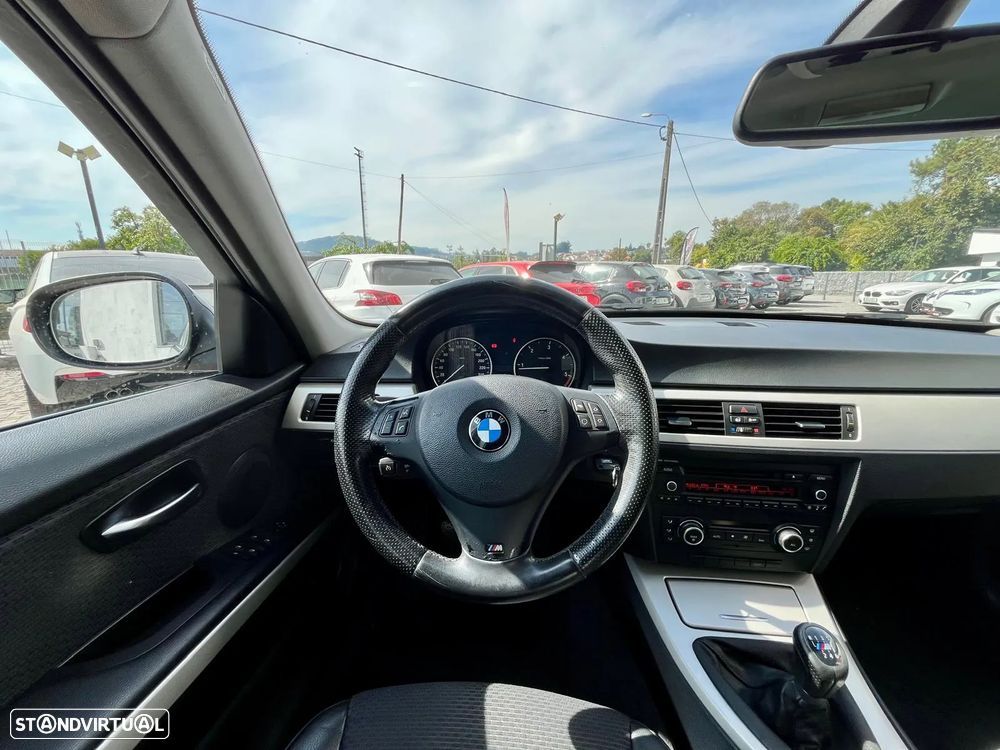 BMW 318 d Touring - 17