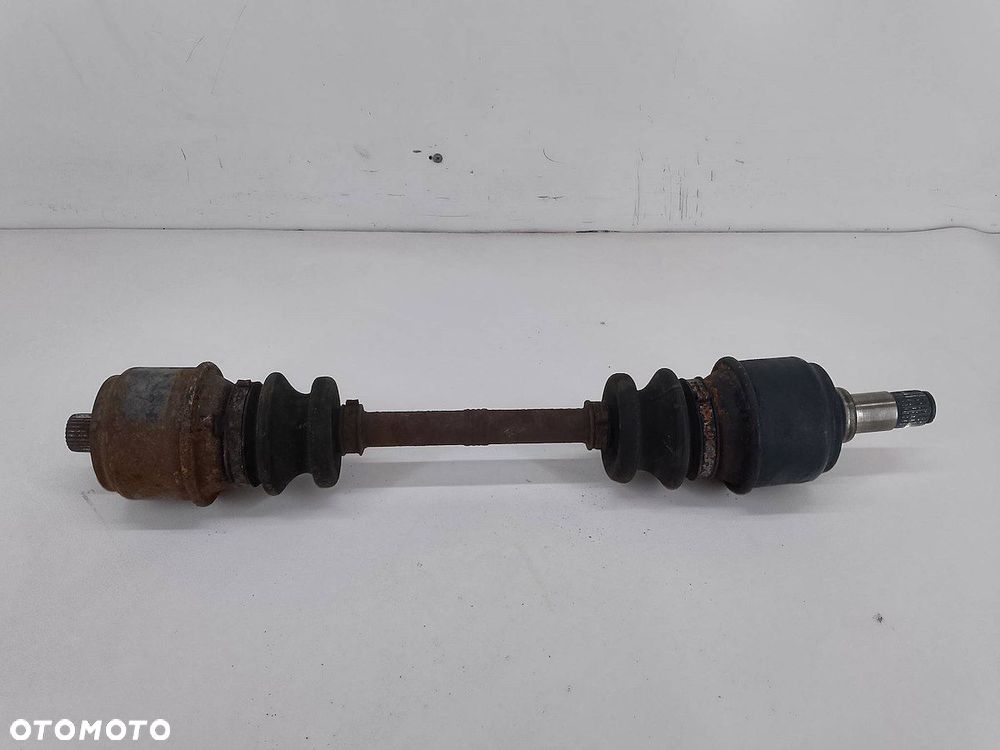 PÓŁOŚ PRAWA TYŁ MERCEDES-BENZ W126 (79-91) 2.8 - 1