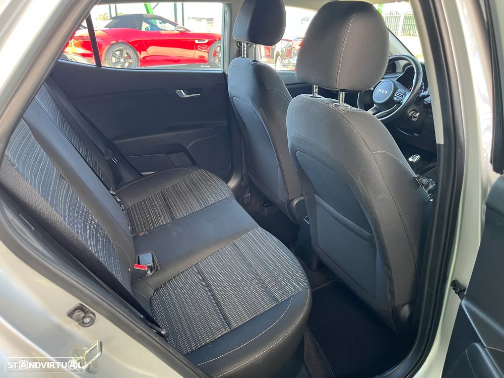 Kia Stonic 1.0 T-GDi Urban - 31